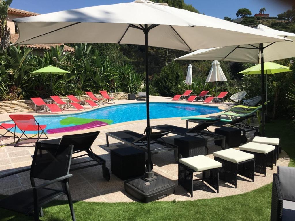 Villa Les Yuccas - Pool - Sea View Кан сюр Мер Екстериор снимка