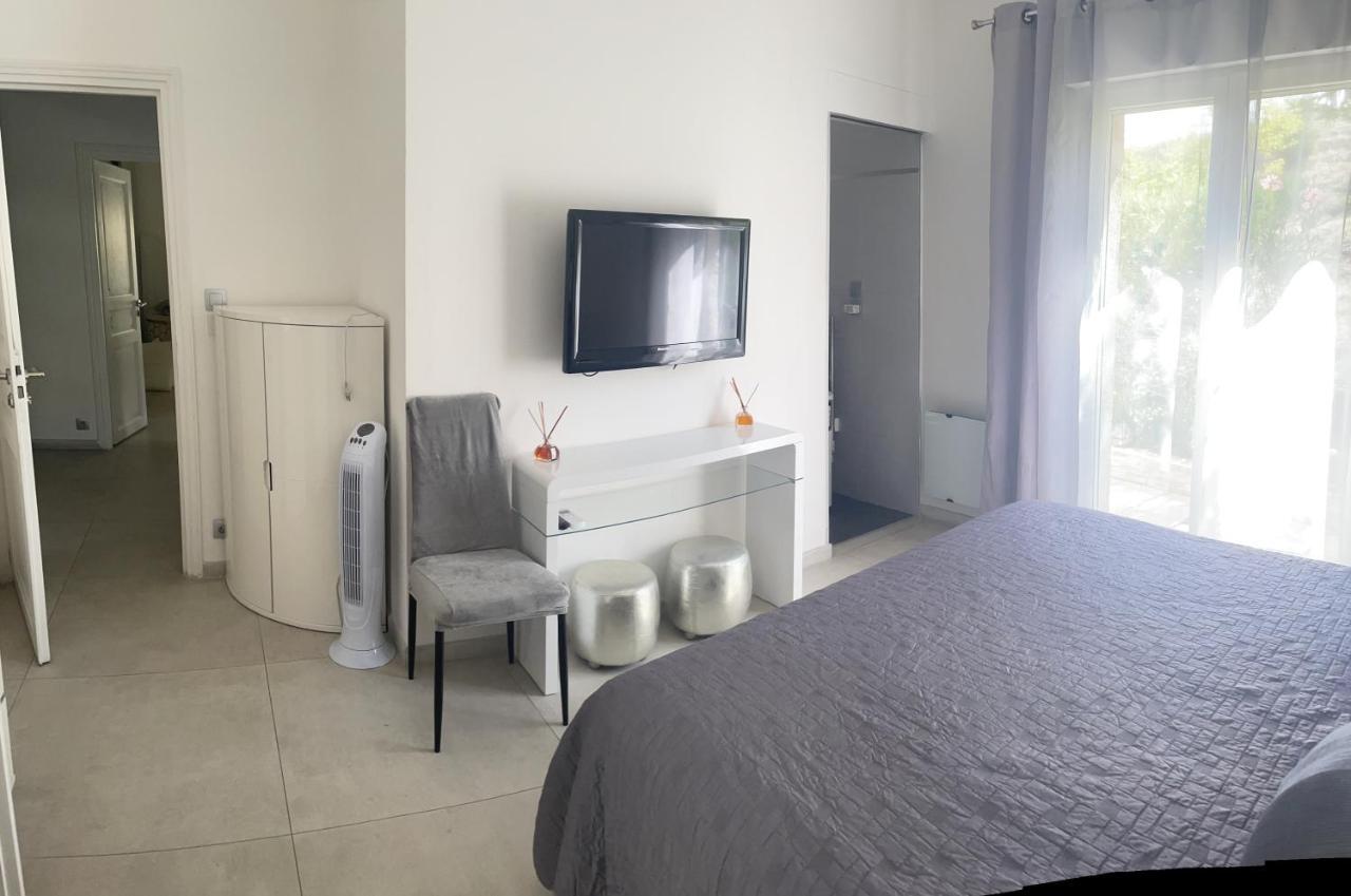 Villa Les Yuccas - Pool - Sea View Кан сюр Мер Екстериор снимка